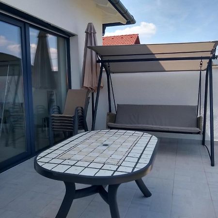 Tandem Apartman Kapolnasnyek Eksteriør billede